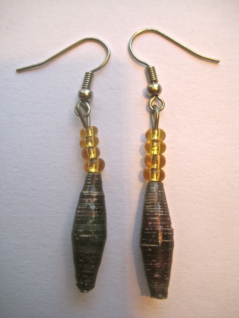 Moreen recycled paper earrings - thin