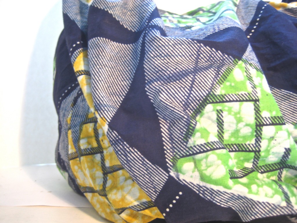 geometric bag detail